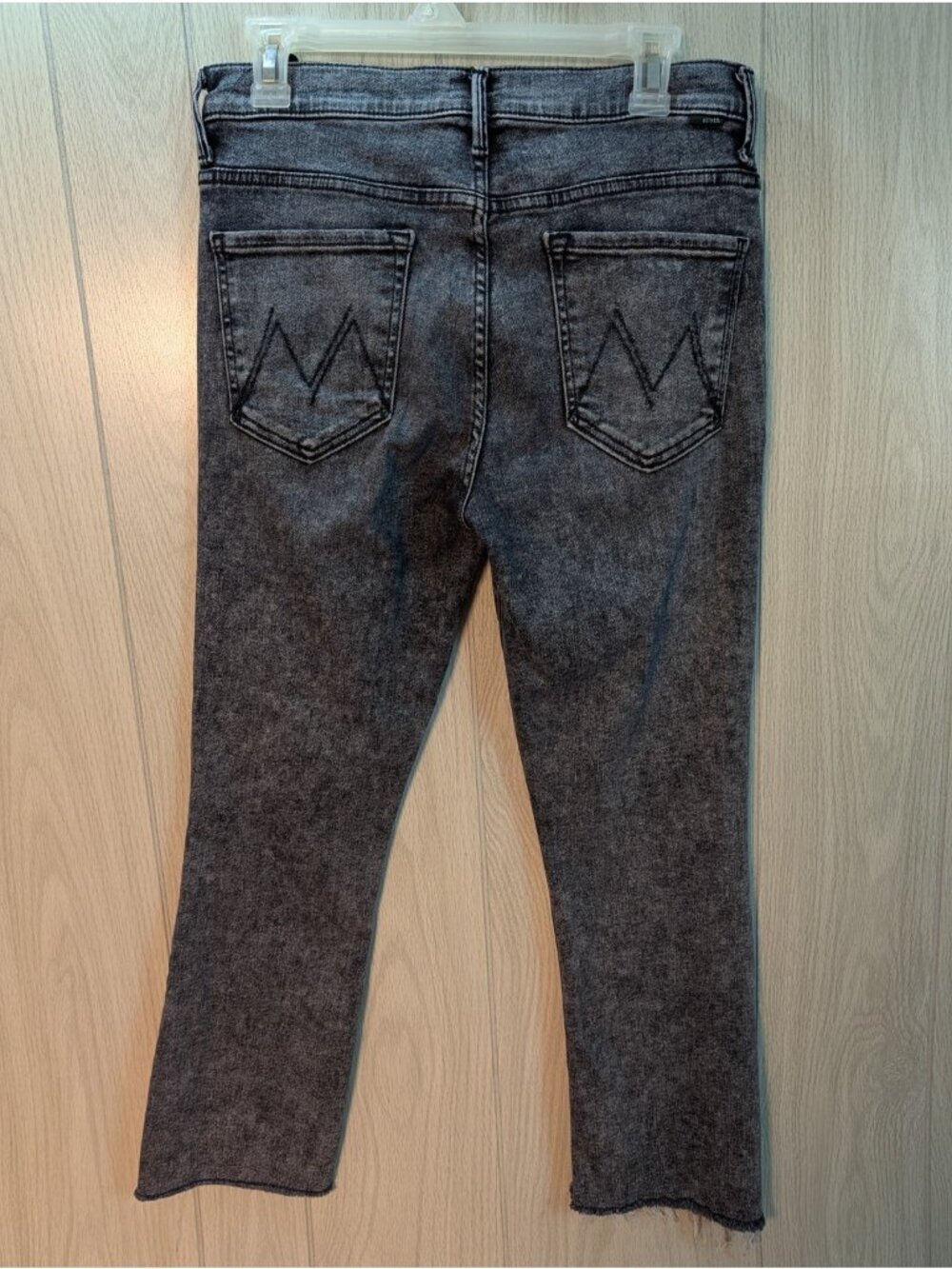 Mother Jeans The Insider Crop Step Fray in Train Stops Size 31 Black Raw Hem - Picture 5 of 13